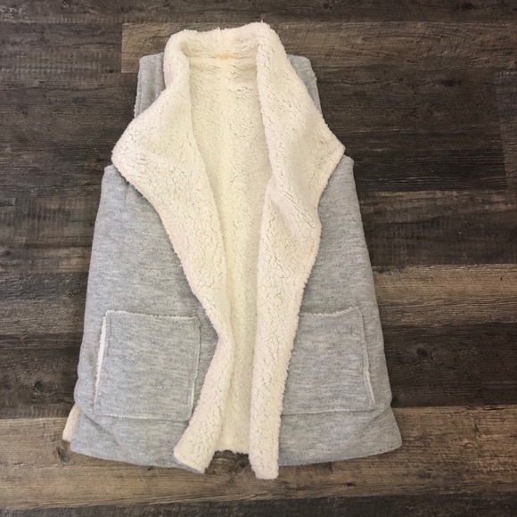 Hem & Thread Jackets & Blazers - Hem & Thread Cozy vest